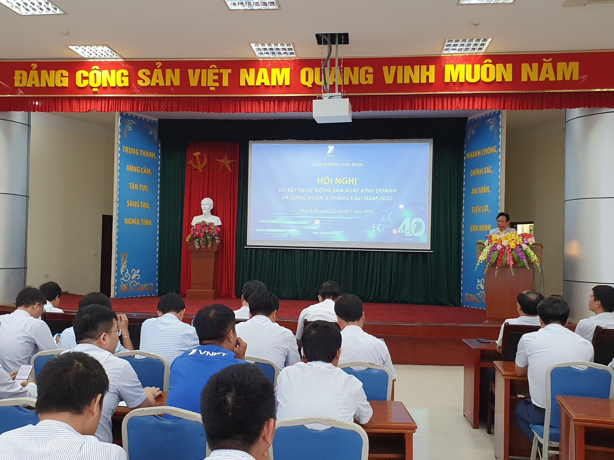 VNPT Thái Bình tổ chức Hội nghị sơ kết công tác SXKD và hoạt động công đoàn Quý II năm 2020 VNPT Thái Bình tổ chức Hội nghị sơ kết công tác SXKD và hoạt động công đoàn Quý II năm 2020